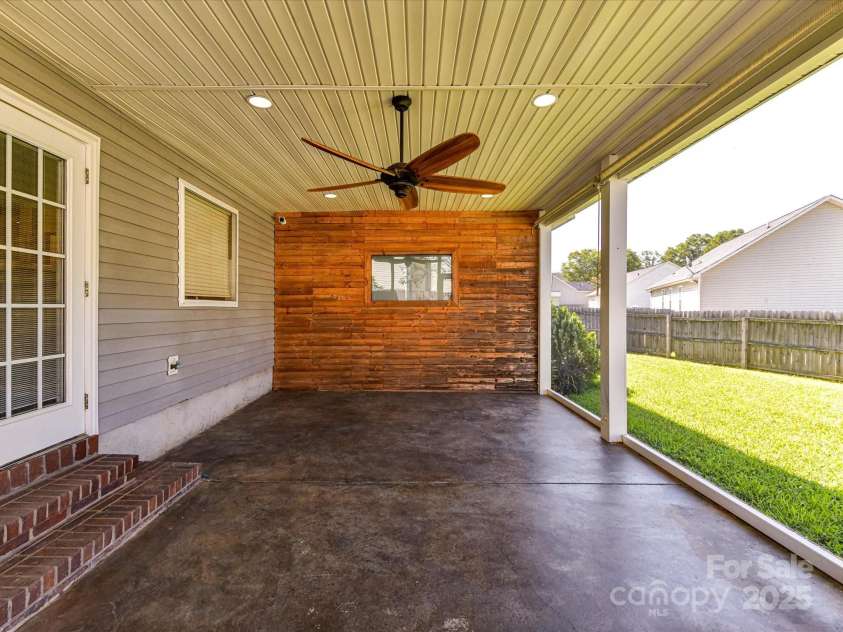 2922 Ireton Place, Kannapolis, NC 28083.  MLS# CAR4282311, YatesRealty ID 26240. 