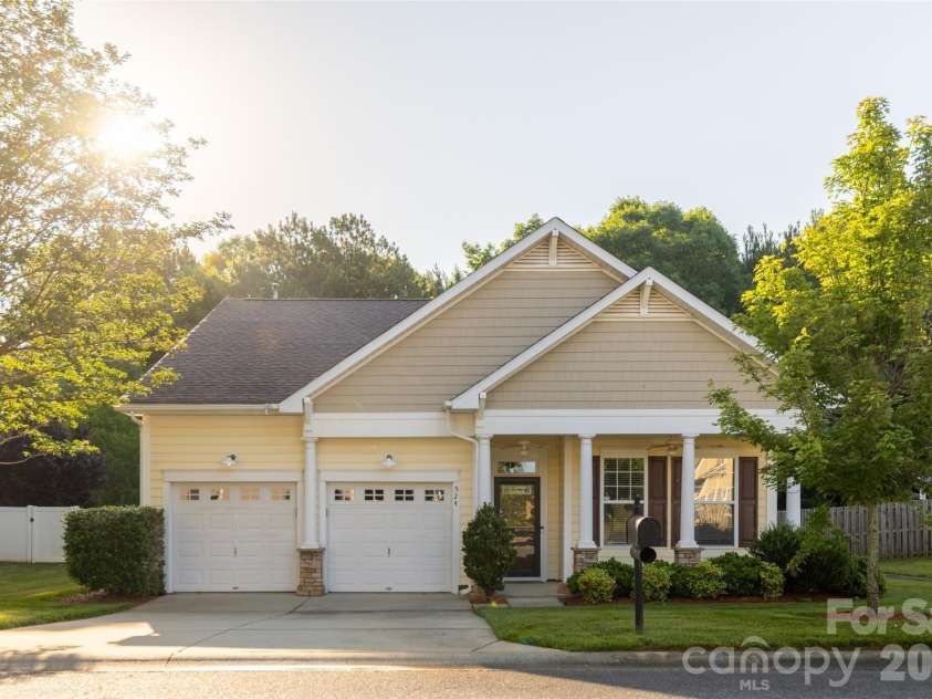524 Sugar Tree Drive, Rock Hill, SC 29732.  MLS# CAR4385633, YatesRealty ID 26241. 