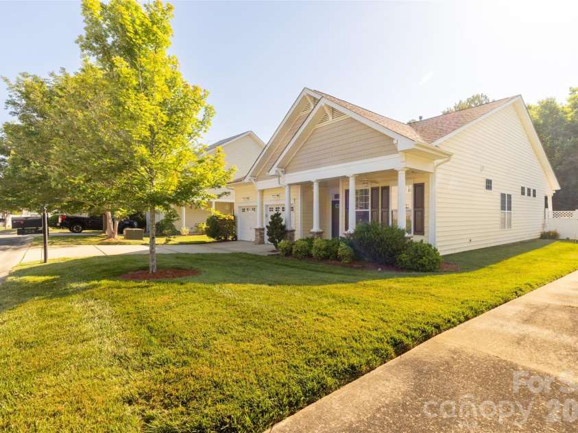 524 Sugar Tree Drive, Rock Hill, SC 29732.  MLS# CAR4385633, YatesRealty ID 26241. 