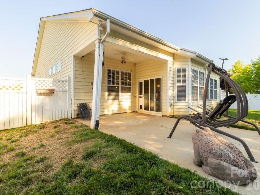 524 Sugar Tree Drive, Rock Hill, SC 29732.  MLS# CAR4385633, YatesRealty ID 26241. 