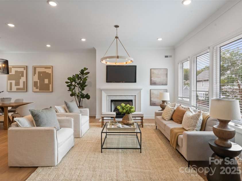 4215 Walker Road, Charlotte, NC 28211.  MLS# CAR4280837, YatesRealty ID 26242. 