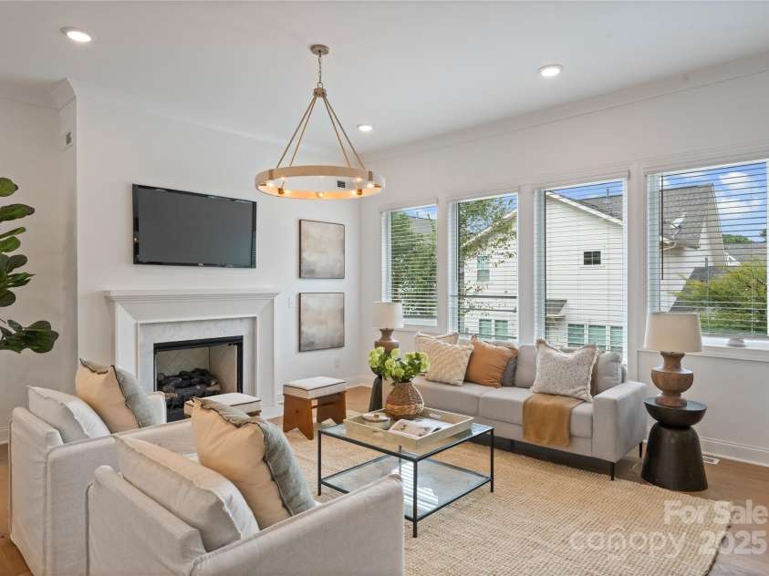 4215 Walker Road, Charlotte, NC 28211.  MLS# CAR4280837, YatesRealty ID 26242. 