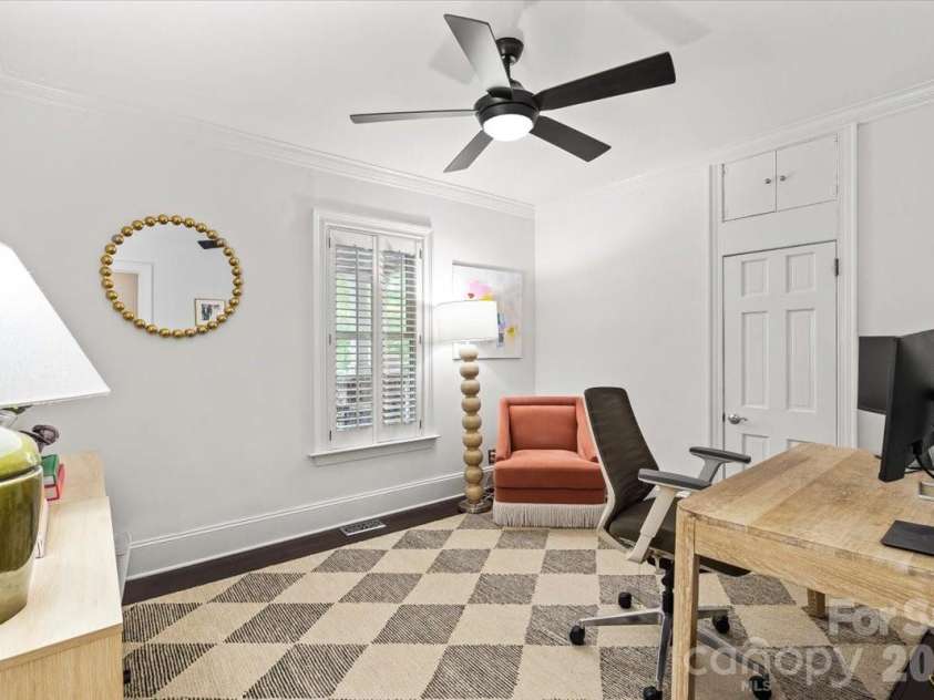 3000 Forest Park Drive, Charlotte, NC 28209.  MLS# CAR4384123, YatesRealty ID 26244. 