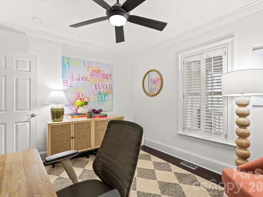3000 Forest Park Drive, Charlotte, NC 28209.  MLS# CAR4384123, YatesRealty ID 26244. 