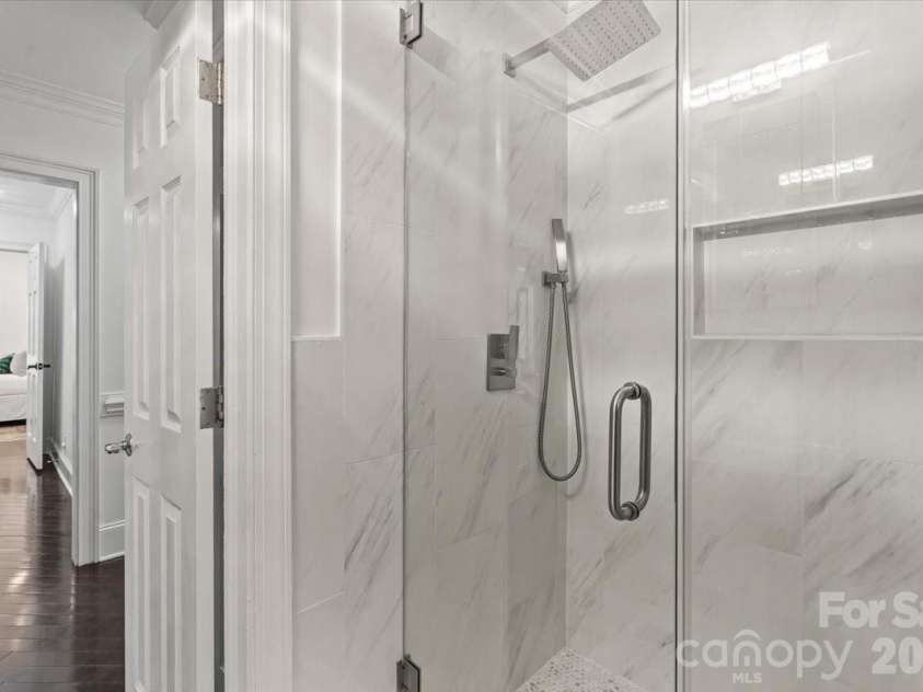 3000 Forest Park Drive, Charlotte, NC 28209.  MLS# CAR4384123, YatesRealty ID 26244. 