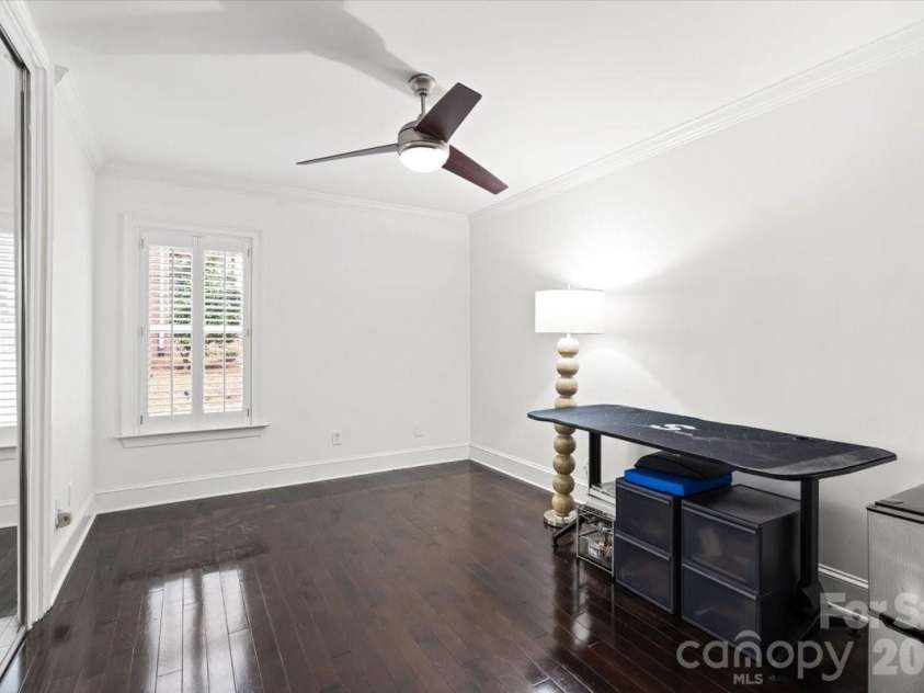 3000 Forest Park Drive, Charlotte, NC 28209.  MLS# CAR4384123, YatesRealty ID 26244. 