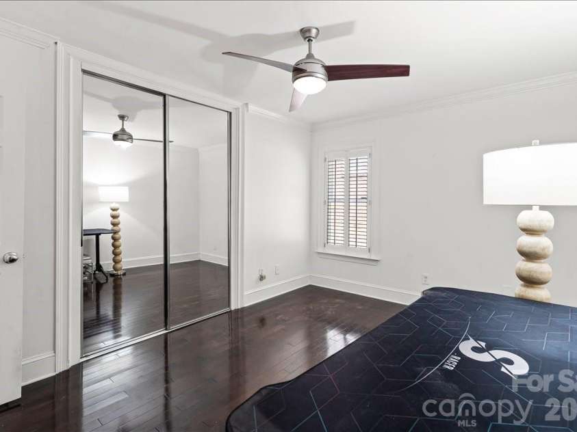 3000 Forest Park Drive, Charlotte, NC 28209.  MLS# CAR4384123, YatesRealty ID 26244. 