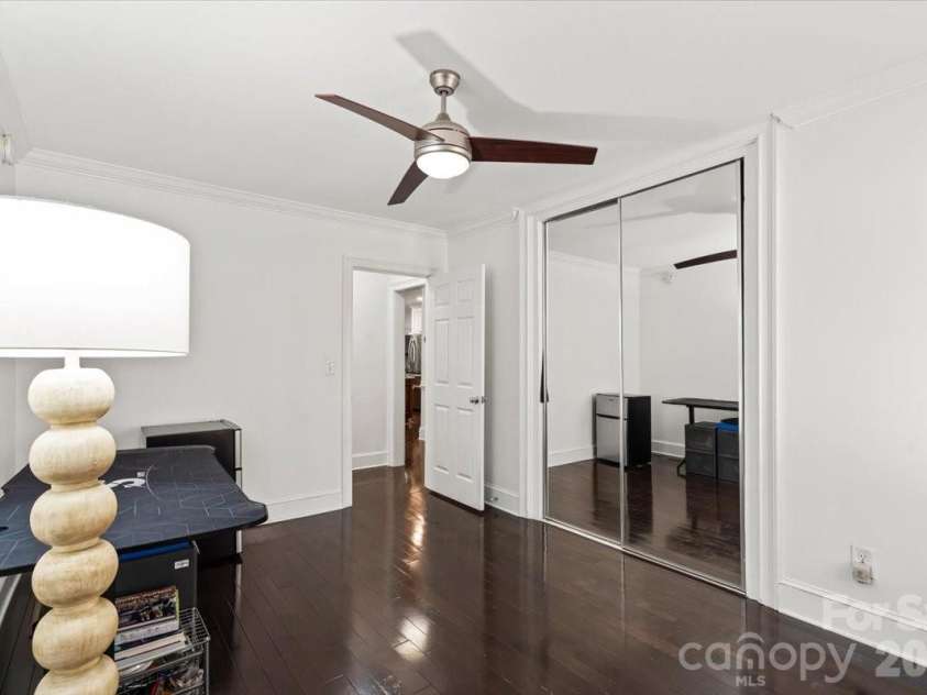3000 Forest Park Drive, Charlotte, NC 28209.  MLS# CAR4384123, YatesRealty ID 26244. 