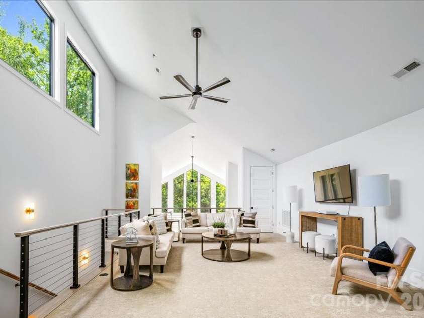 3304 Mar Vista Circle, Charlotte, NC 28209.  MLS# CAR4383686, YatesRealty ID 26245. Upper level loft area with vaulted ceiling overlooking the living area below