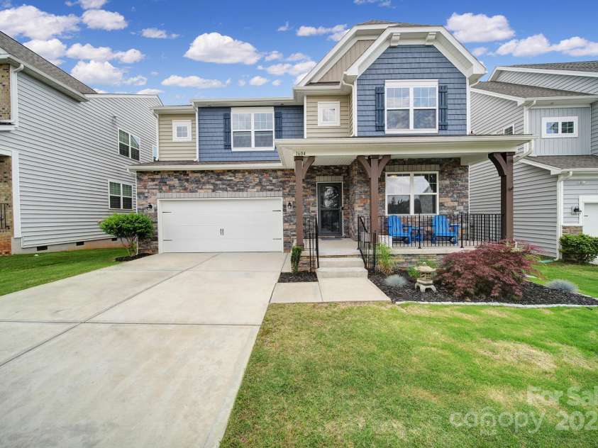 1604 Trentwood Drive, Fort Mill, SC 29715.  MLS# CAR4270619, YatesRealty ID 26246. 