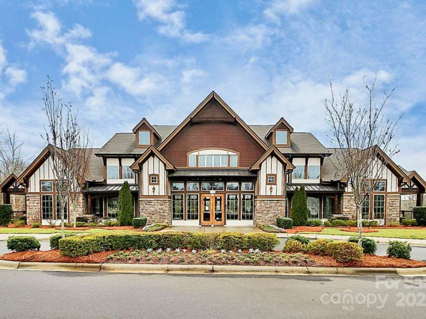 1604 Trentwood Drive, Fort Mill, SC 29715.  MLS# CAR4270619, YatesRealty ID 26246. 