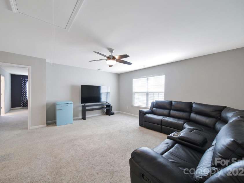 1604 Trentwood Drive, Fort Mill, SC 29715.  MLS# CAR4270619, YatesRealty ID 26246. 