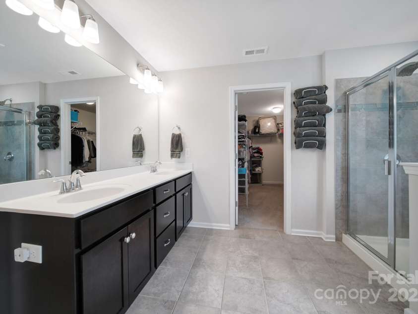 1604 Trentwood Drive, Fort Mill, SC 29715.  MLS# CAR4270619, YatesRealty ID 26246. 