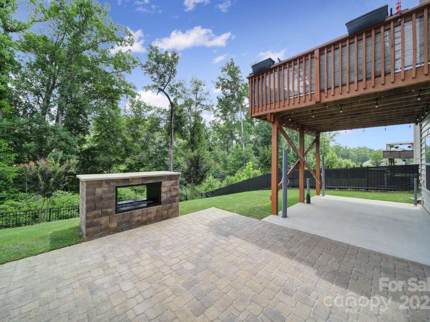 1604 Trentwood Drive, Fort Mill, SC 29715.  MLS# CAR4270619, YatesRealty ID 26246. 