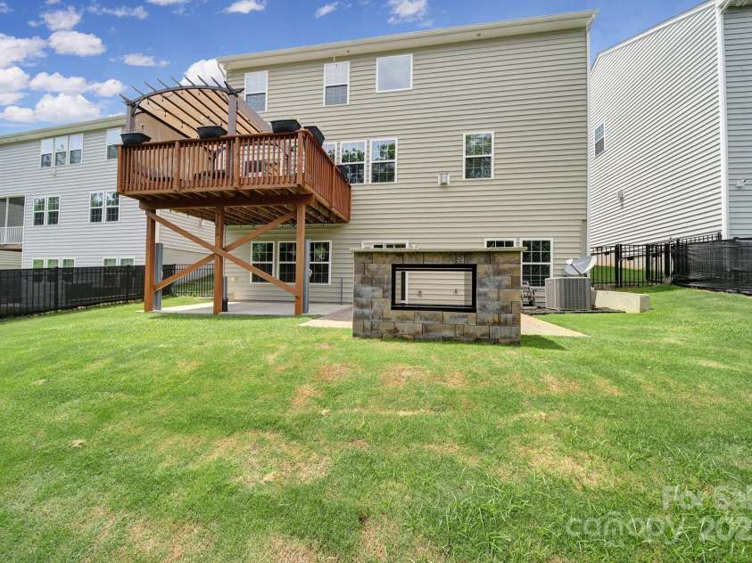1604 Trentwood Drive, Fort Mill, SC 29715.  MLS# CAR4270619, YatesRealty ID 26246. 