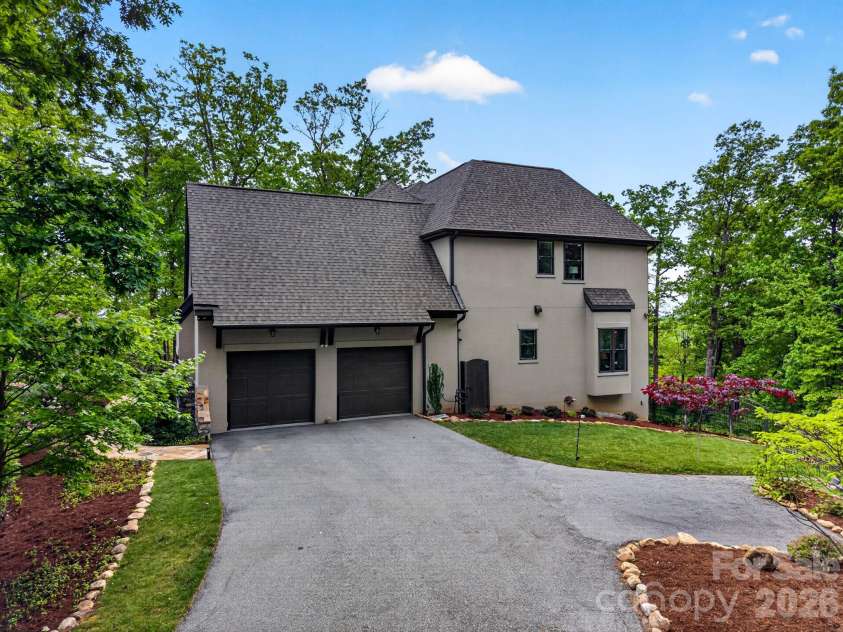 671 Mills River Way, Horse Shoe, NC 28742.  MLS# CAR4373435, YatesRealty ID 26246. 