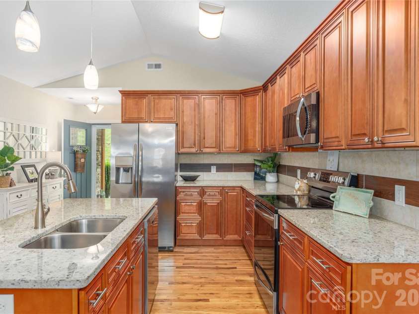 122 February Lane, Waynesville, NC 28785.  MLS# CAR4386086, YatesRealty ID 26247. 