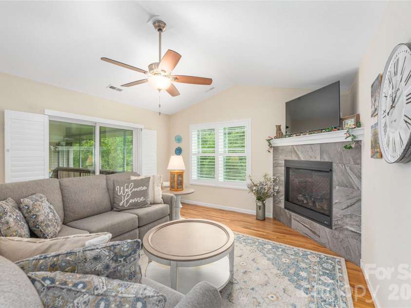122 February Lane, Waynesville, NC 28785.  MLS# CAR4386086, YatesRealty ID 26247. 