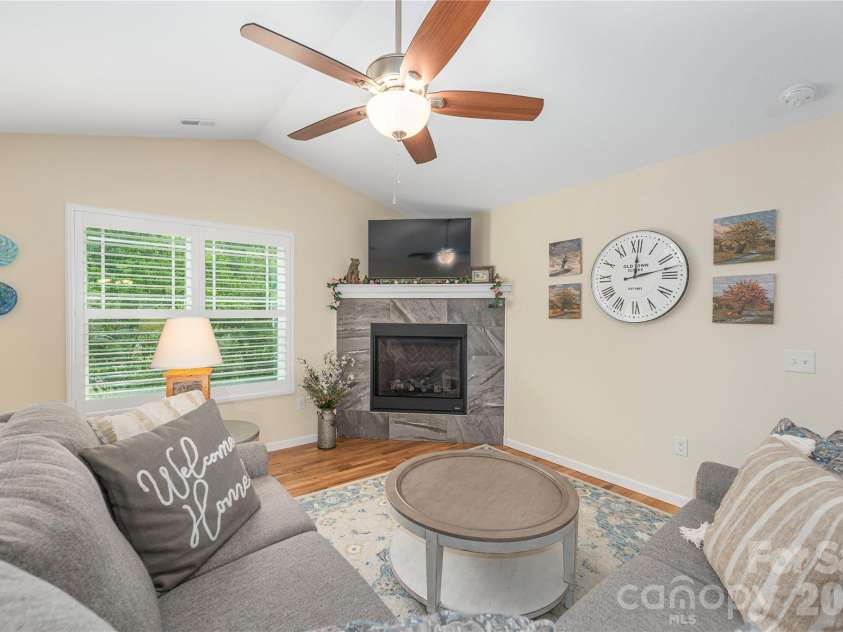 122 February Lane, Waynesville, NC 28785.  MLS# CAR4386086, YatesRealty ID 26247. 