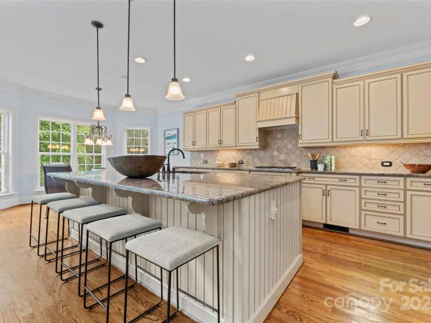 13716 Glen Abbey Drive, Charlotte, NC 28278.  MLS# CAR4265322, YatesRealty ID 26248. 
