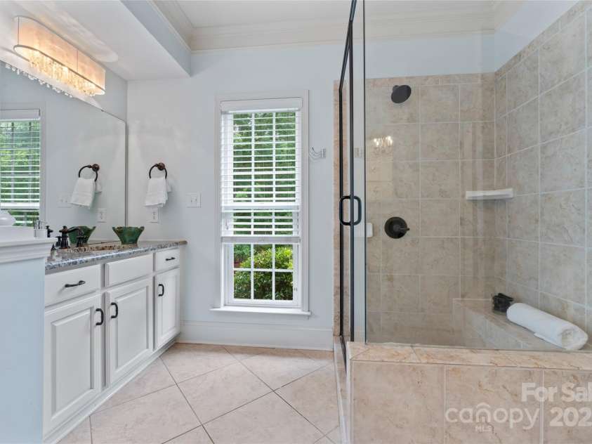 13716 Glen Abbey Drive, Charlotte, NC 28278.  MLS# CAR4265322, YatesRealty ID 26248. 