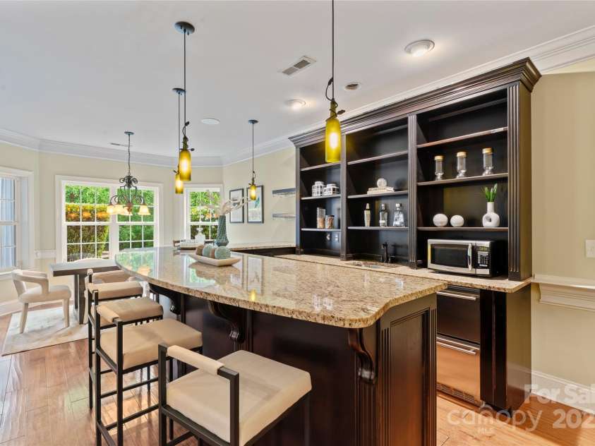 13716 Glen Abbey Drive, Charlotte, NC 28278.  MLS# CAR4265322, YatesRealty ID 26248. 