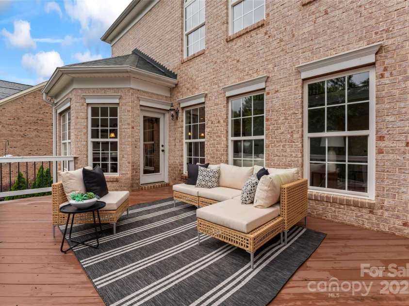 13716 Glen Abbey Drive, Charlotte, NC 28278.  MLS# CAR4265322, YatesRealty ID 26248. 
