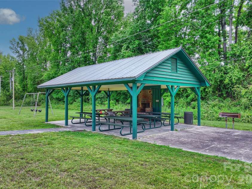 7008 Brookgreen Terrace, Matthews, NC 28104.  MLS# CAR4380563, YatesRealty ID 26248. Pavilion