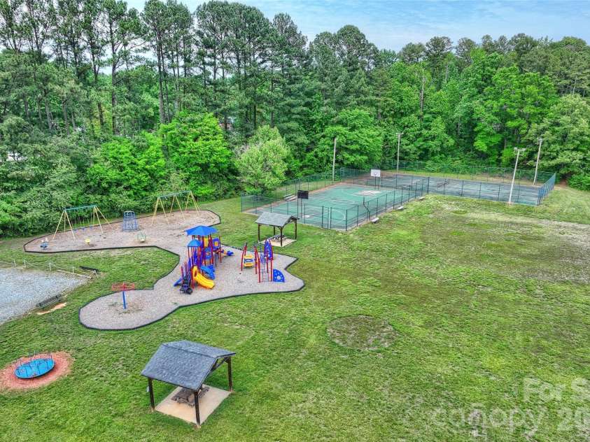 7008 Brookgreen Terrace, Matthews, NC 28104.  MLS# CAR4380563, YatesRealty ID 26248. Playground