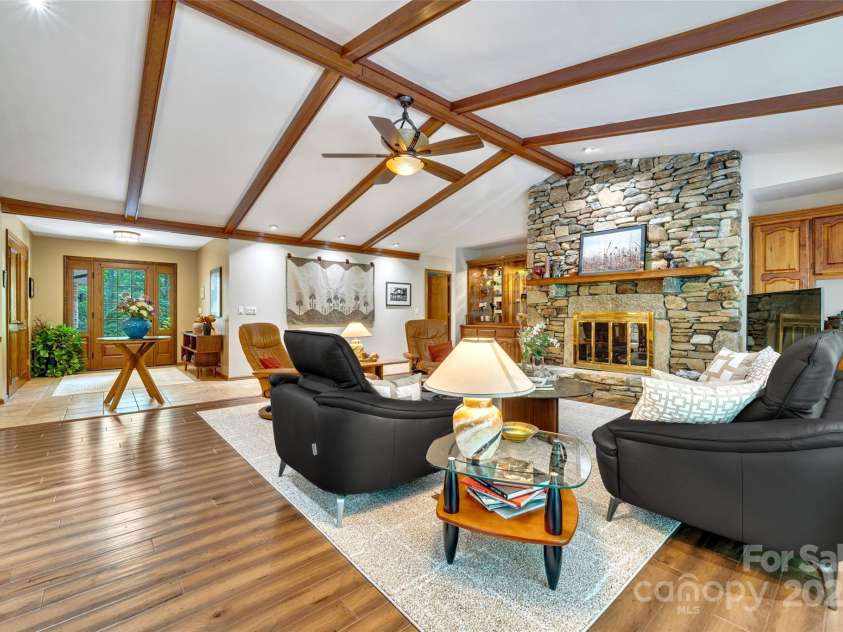 23 Indigo Way, Hendersonville, NC 28739.  MLS# CAR4274424, YatesRealty ID 26249. 