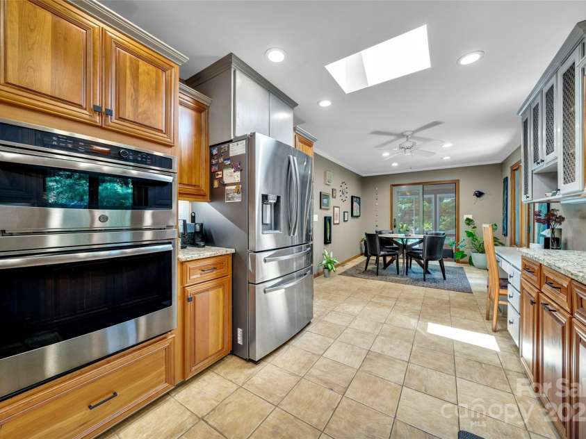 23 Indigo Way, Hendersonville, NC 28739.  MLS# CAR4274424, YatesRealty ID 26249. 