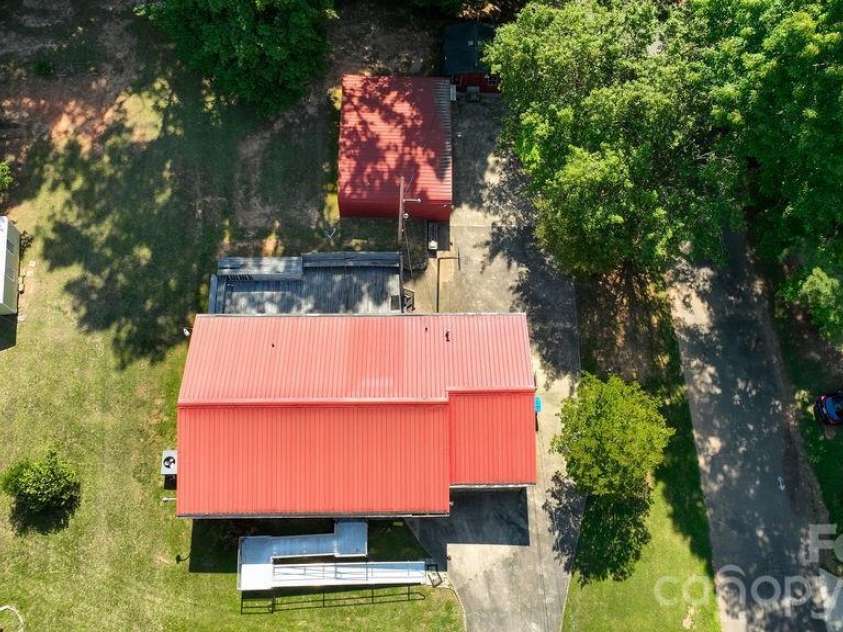 905 10th Street, Bessemer City, NC 28016.  MLS# CAR4384876, YatesRealty ID 26249. 