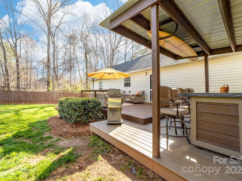 1025 Hunter Valley Road, Shelby, NC 28150.  MLS# CAR4234430, YatesRealty ID 2625. 