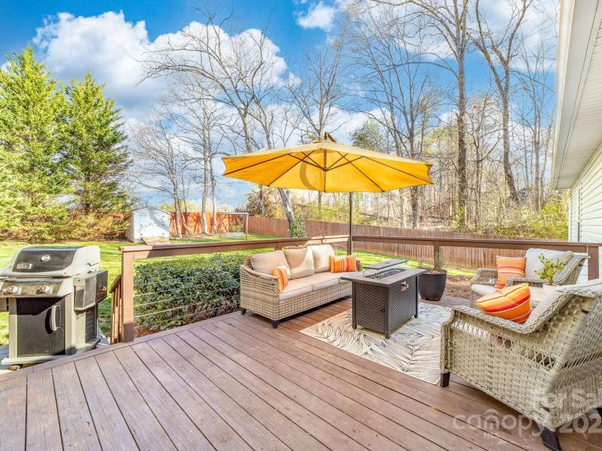 1025 Hunter Valley Road, Shelby, NC 28150.  MLS# CAR4234430, YatesRealty ID 2625. 