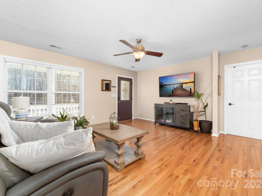 1025 Hunter Valley Road, Shelby, NC 28150.  MLS# CAR4234430, YatesRealty ID 2625. 