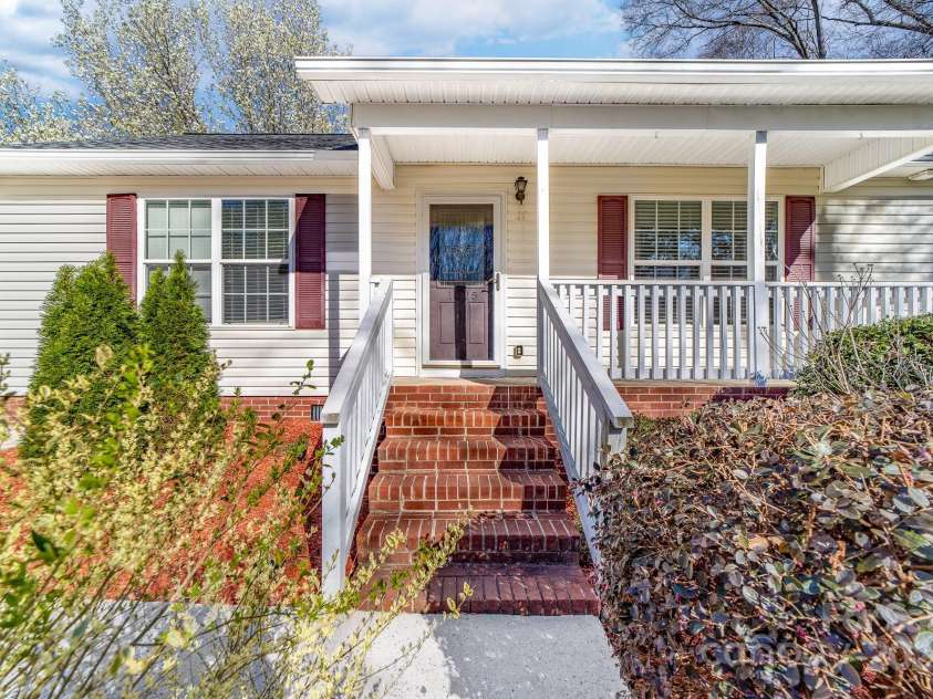 1025 Hunter Valley Road, Shelby, NC 28150.  MLS# CAR4234430, YatesRealty ID 2625. 