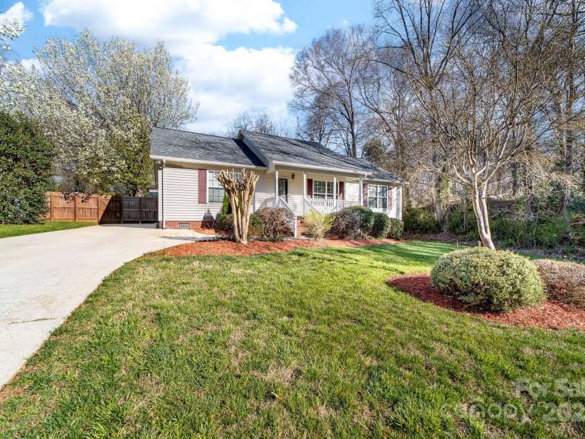 1025 Hunter Valley Road, Shelby, NC 28150.  MLS# CAR4234430, YatesRealty ID 2625. 