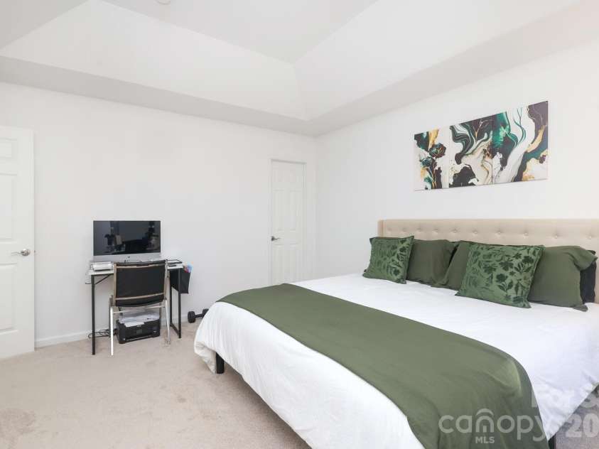 2431 Brathay Court, Charlotte, NC 28269.  MLS# CAR4338508, YatesRealty ID 2625. 