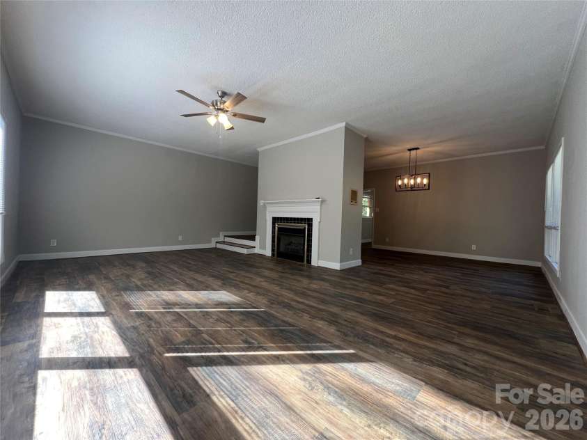 280 Raintree Road, Great Falls, SC 29055.  MLS# CAR4371162, YatesRealty ID 26250. 