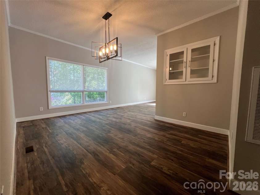 280 Raintree Road, Great Falls, SC 29055.  MLS# CAR4371162, YatesRealty ID 26250. 