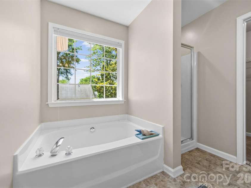 13606 Red Wine Court, Charlotte, NC 28273.  MLS# CAR4378191, YatesRealty ID 26251. 