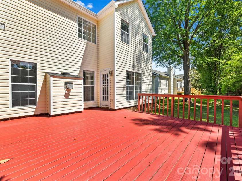 13606 Red Wine Court, Charlotte, NC 28273.  MLS# CAR4378191, YatesRealty ID 26251. 