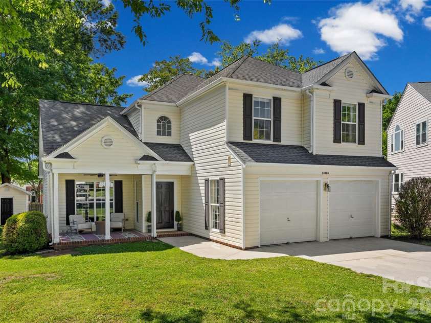 13606 Red Wine Court, Charlotte, NC 28273.  MLS# CAR4378191, YatesRealty ID 26251. 