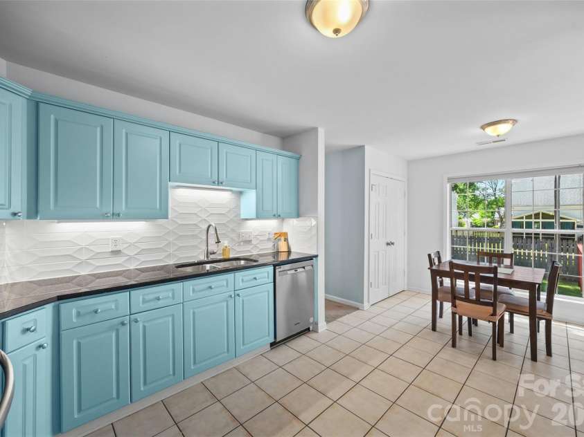 13606 Red Wine Court, Charlotte, NC 28273.  MLS# CAR4378191, YatesRealty ID 26251. 