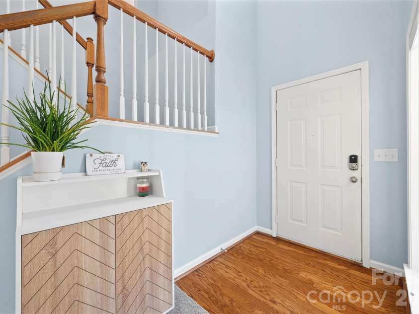 13606 Red Wine Court, Charlotte, NC 28273.  MLS# CAR4378191, YatesRealty ID 26251. Entry