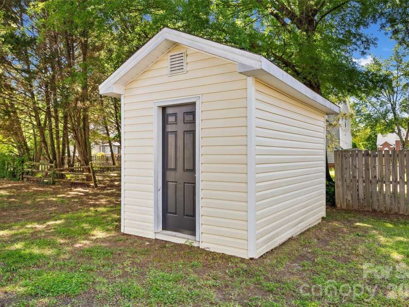 13606 Red Wine Court, Charlotte, NC 28273.  MLS# CAR4378191, YatesRealty ID 26251. Shed
