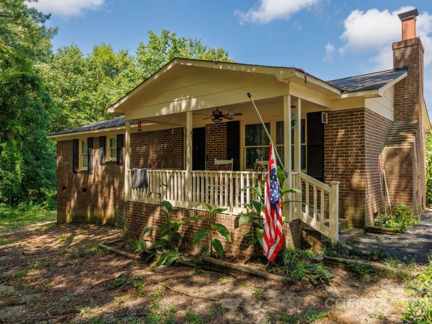 2736 Kirkover Drive, Lancaster, SC 29720.  MLS# CAR4280407, YatesRealty ID 26251. 