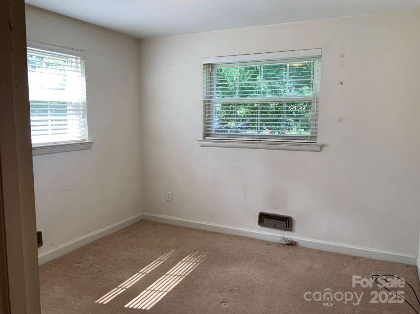 3009 Grier Street, Newton, NC 28658.  MLS# CAR4275262, YatesRealty ID 26252. 