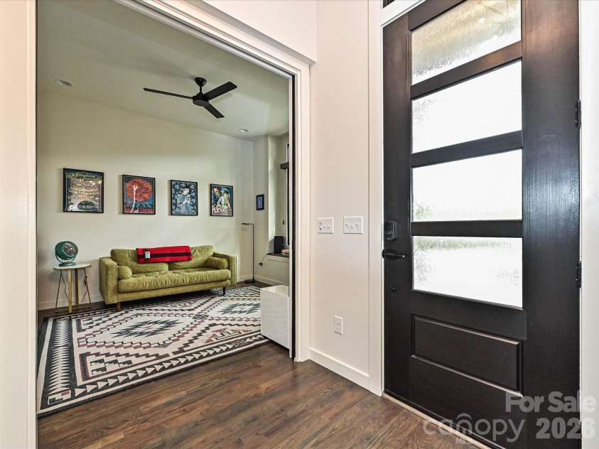 432 33rd Street, Charlotte, NC 28205.  MLS# CAR4397300, YatesRealty ID 26256. 