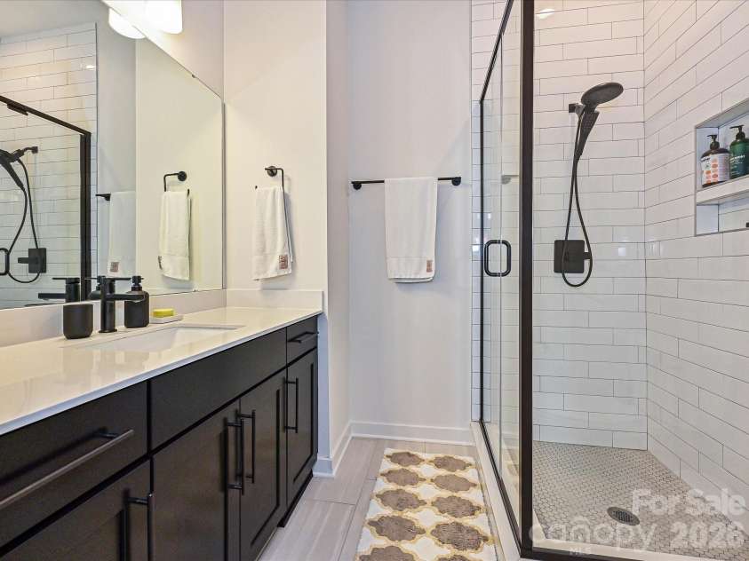 432 33rd Street, Charlotte, NC 28205.  MLS# CAR4397300, YatesRealty ID 26256. 